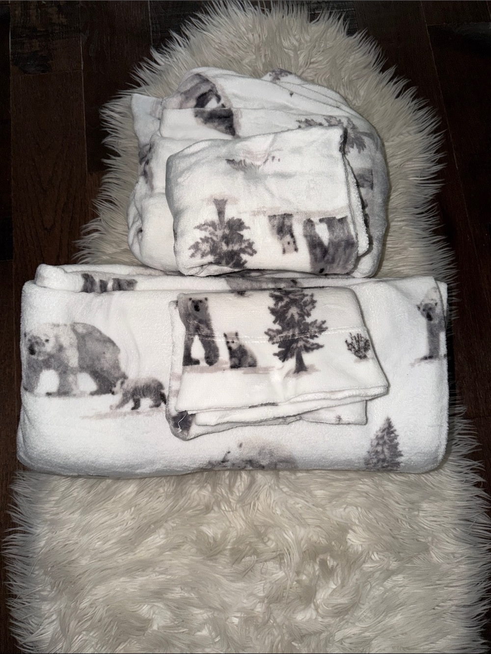 Great Bay Home Plush White & Gray Polar Bear Velvet Luxe Bedding Set